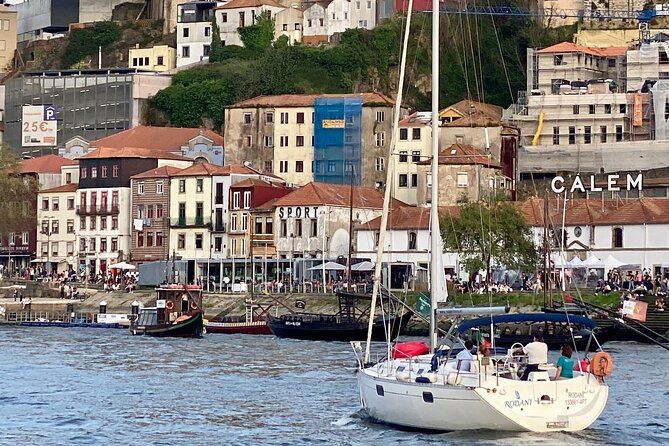 Port : Douro River Cruise (2 h) – Wine & Scenic Views - What the small group changes
