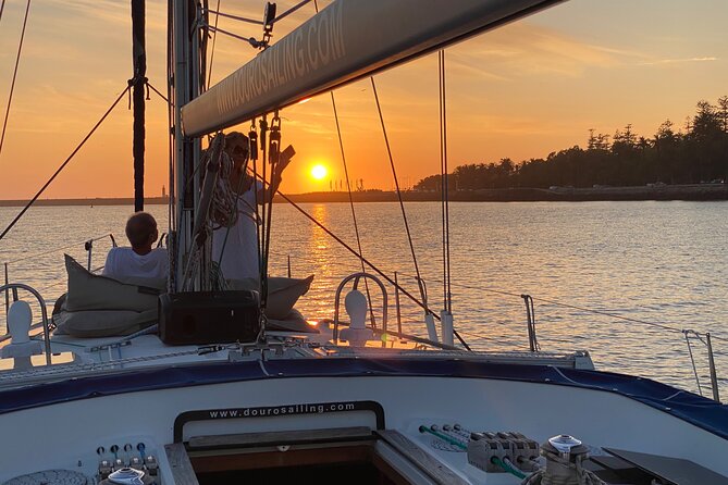 Port : Sail, Sip & Savor : Douro Boat Tour With Wine Tasting - Toward the estuary and the lighthouse
