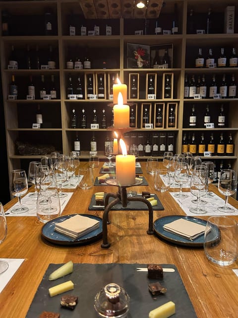 Port Wine class with 3 or 5 Port tasting and pairings - Three Ports or five: choose the longer tasting