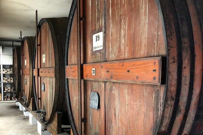 Port Wine Tour | 3 Cellars | 7 Tastings | 12 Participants Maximum - The food question: eat before you arrive