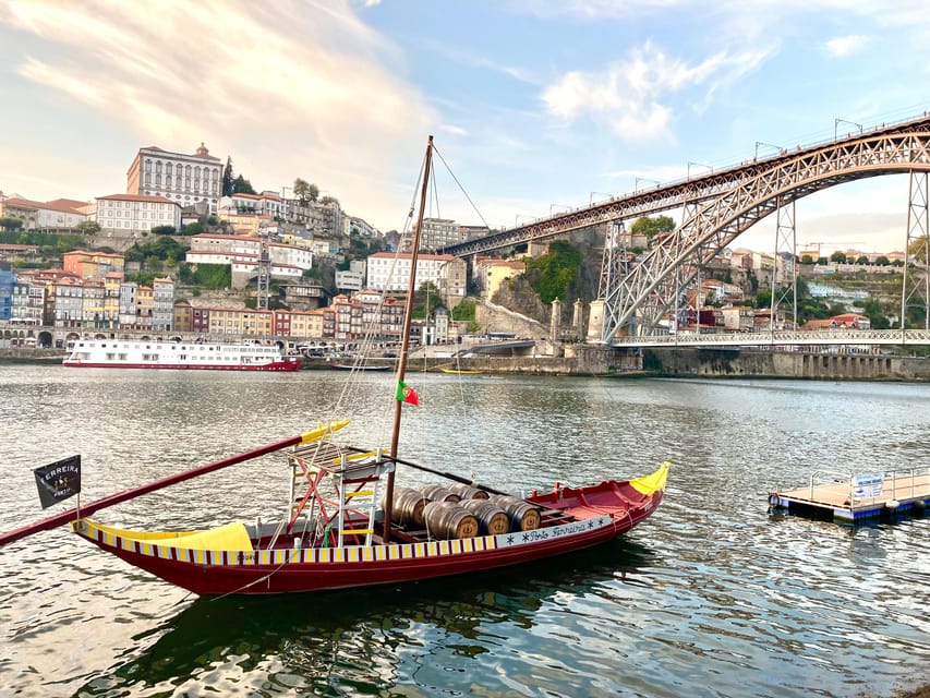 Port wine & wine walking tour with culture - max 8 pax - Three Ports at a family-owned producer
