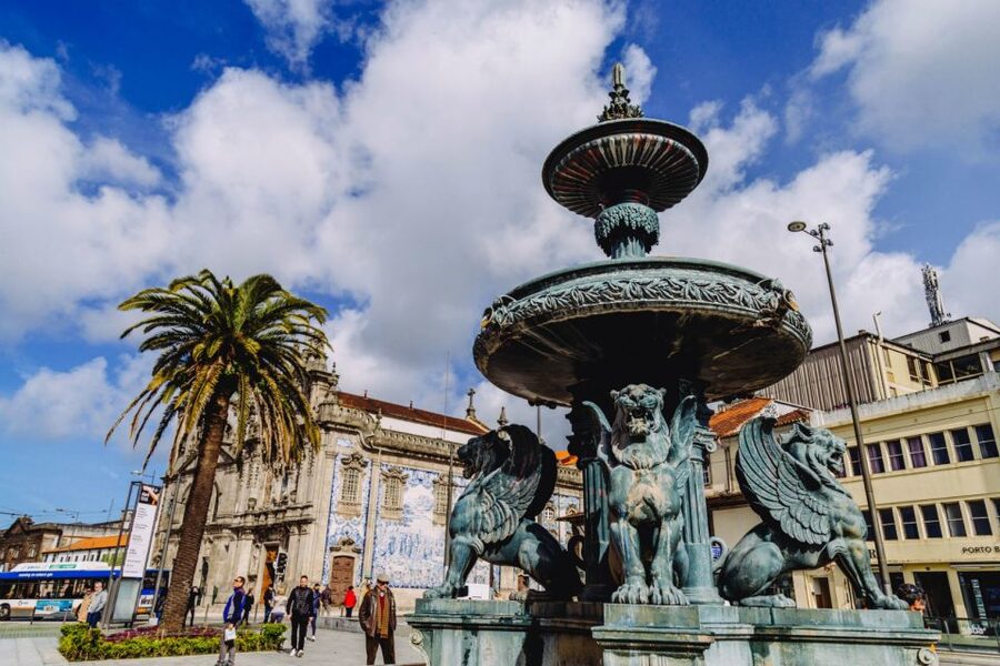 Porto: 1.5-Hour Private Kick-Start Tour with a Local - São Bento Station and Porto’s public face