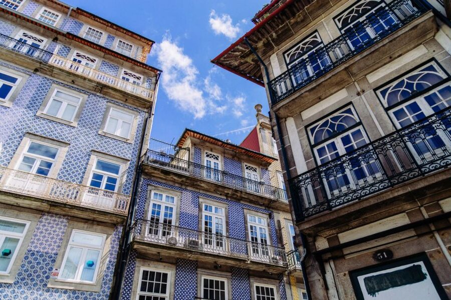 Porto: 1.5-Hour Private Kick-Start Tour with a Local - Lello Bookstore and the city’s famous sights