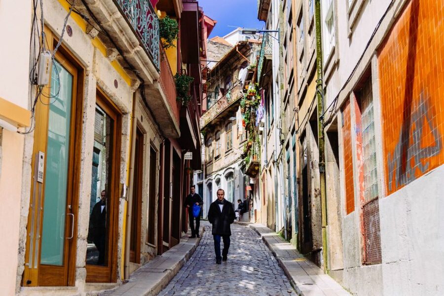 Porto: 2.5-Hour Private City Tour Off the Beaten Track - Mercado Ferreira Borges and Porto’s everyday character