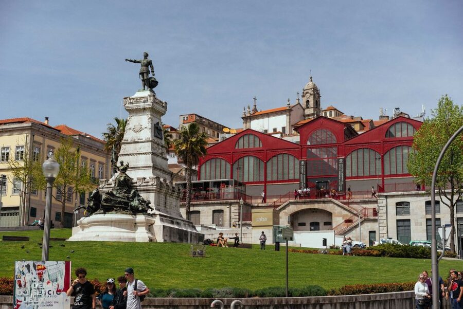 Porto: 2.5-Hour Private City Tour Off the Beaten Track - What the guide can personalize