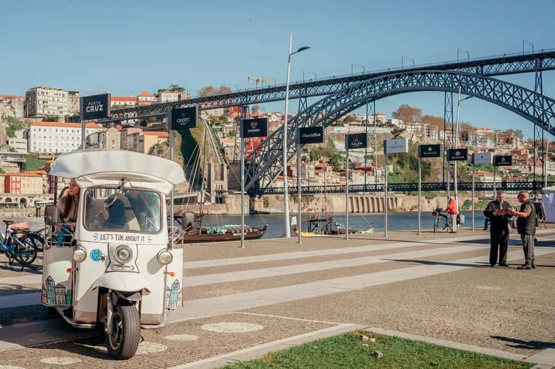 Porto: 2-Hour Shared Tuk-Tuk Tour - Serra do Pilar and the first big view
