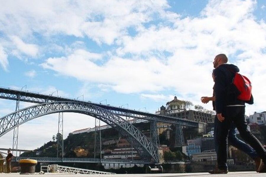 Porto: 3-Hour Downtown Walking Tour - São Bento Station and Porto’s Famous Tiles