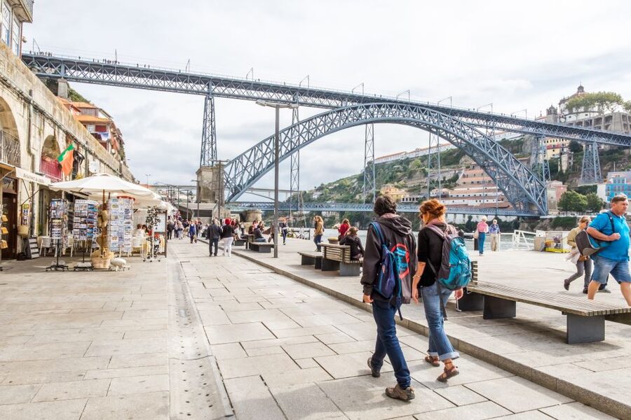 Porto: 3-Hour Guided City Highlights Walking Tour - A smart first look at Porto