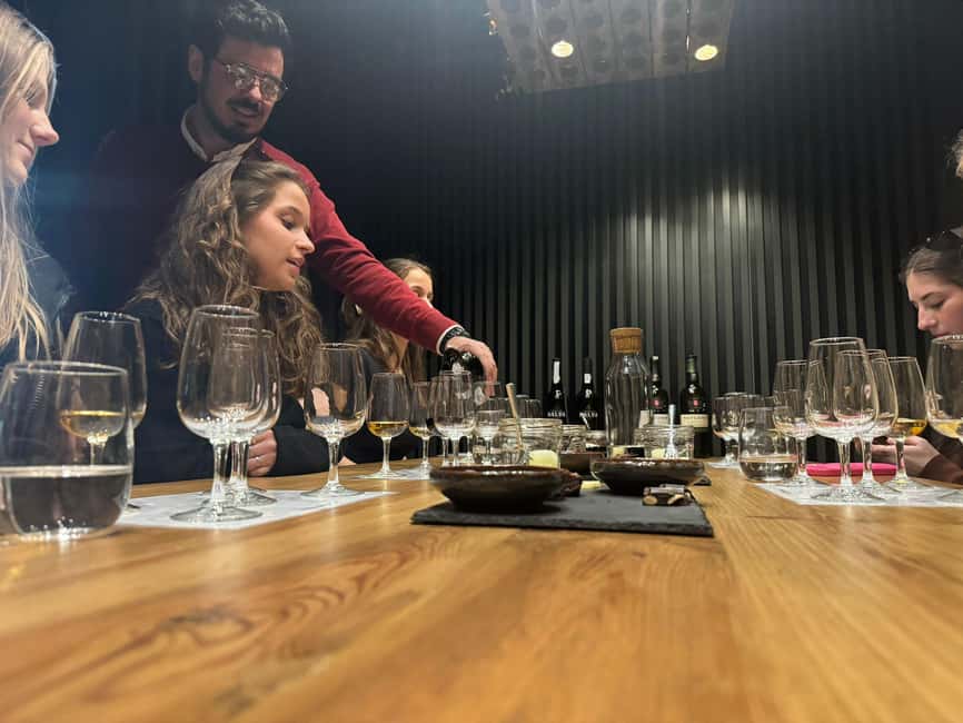 Porto: 5 Port Wine Tasting with Delicious Pairings - Why the Pairings Matter