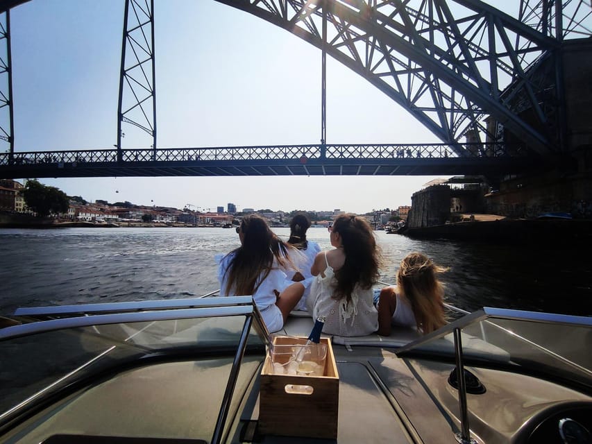 Porto: 6 Bridges and Ribeira Boat Tour with Sunset Option - Who should choose this cruise?