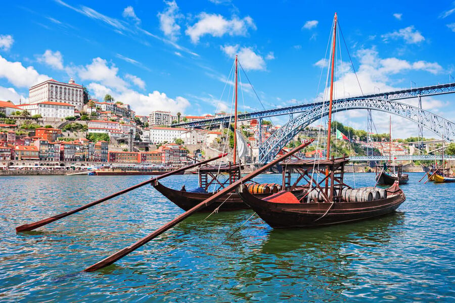 Porto: 6 Bridges Boat Cruise with Port Wine Cellar & Tasting - Seeing Porto from the Douro River