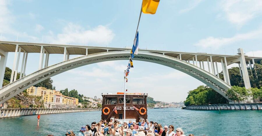 Porto: 6 Bridges Douro River Cruise - Choosing the best time of day