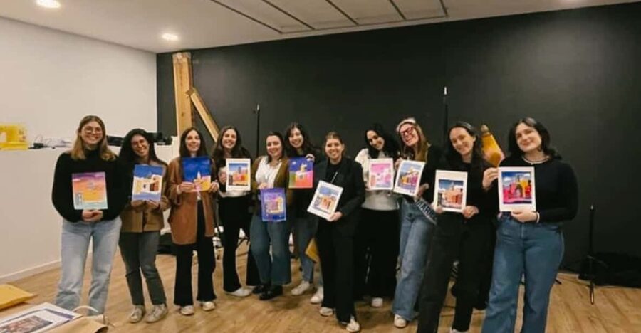 Porto: Acrylic Painting Workshop for Groups - Antero Quental - Porto wine and the value of the $44 price