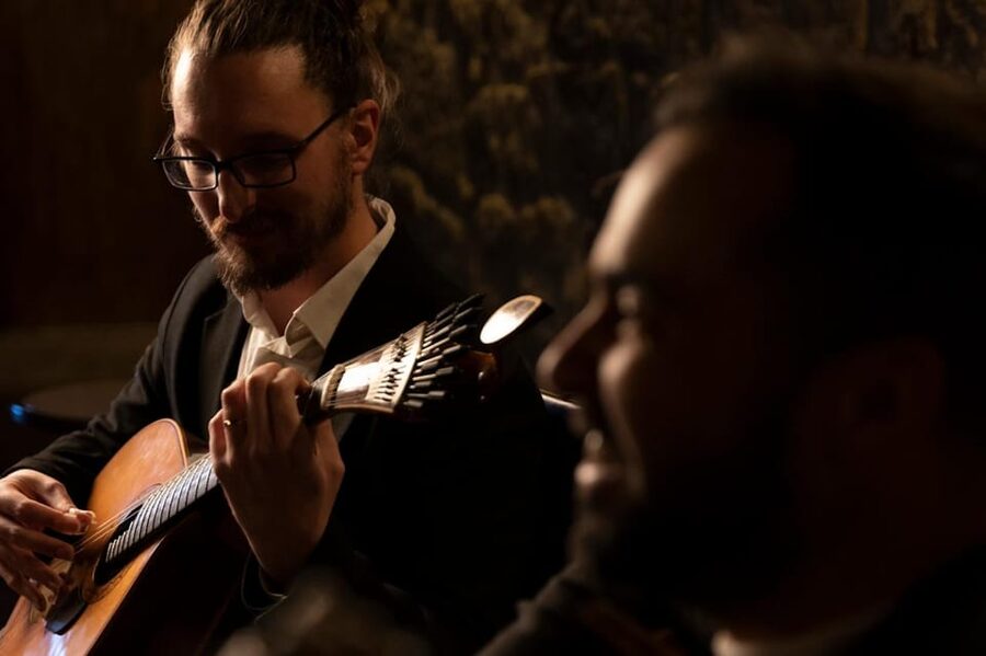 Porto: An Intimate Fado Show in a Historical Tavern - Timing and location in a Porto itinerary