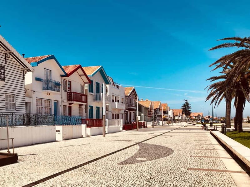 Porto:Aveiro, Cruise, Costa Nova & Capelha da Pedra Full Day - Senhor da Pedra on the Atlantic shore