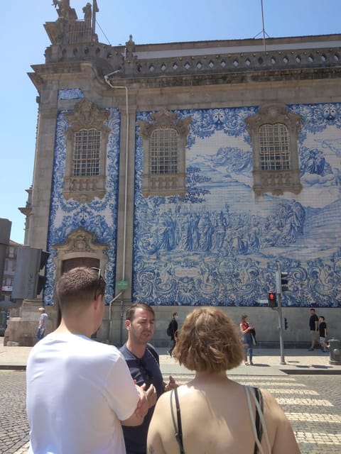 Porto: Azulejos Tiles Walking Tour - Starting at Carmo Church’s tiled façade