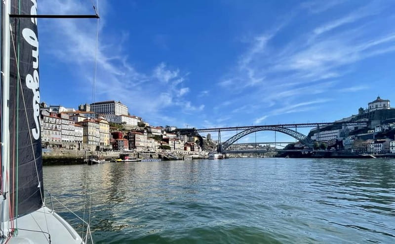Porto: Best Charming Sailboat Cruise - A 33-foot sailboat with useful comforts