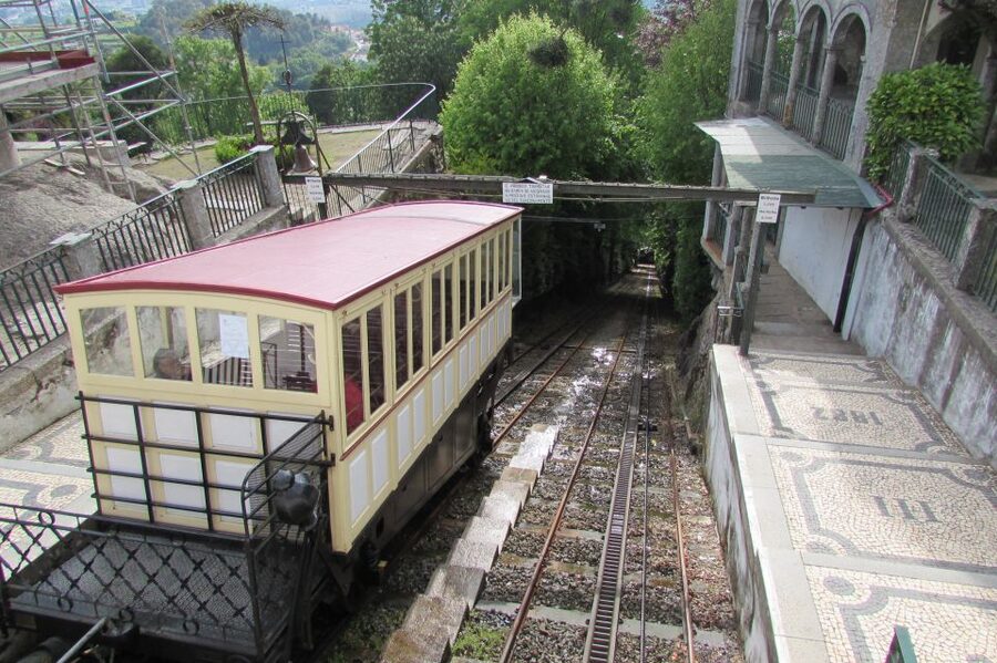 Porto: Braga & Guimarães Full Day Tour - Who should book this day trip