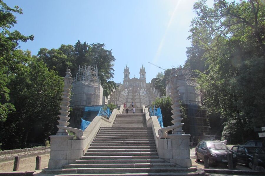 Porto: Braga & Guimarães Full Day Tour - What the $81 price gets you