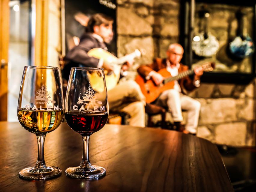 Porto: Cálem Cellar Tour, Fado Show & Wine Tasting - Who will enjoy this most