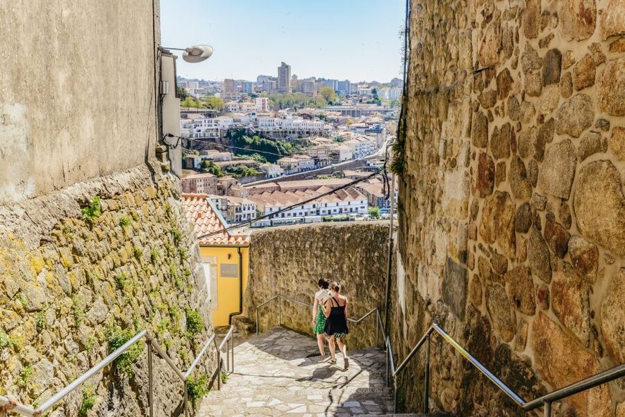 Porto Card with Transportation (1, 2, 3 or 4 Days) - Using the metro, buses, trains, and boat