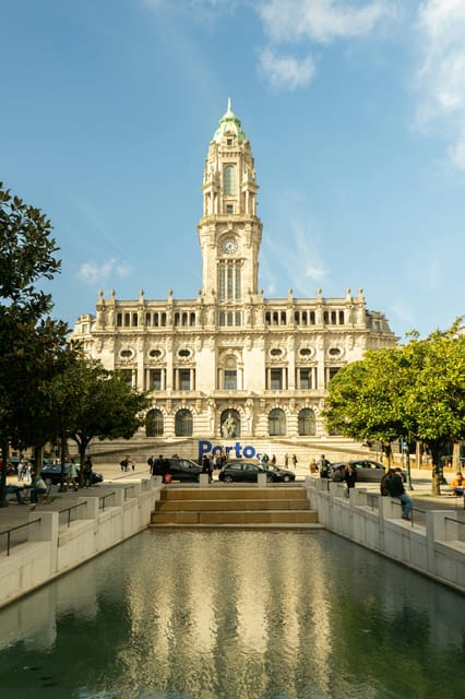Porto: City Center Walking Tour - Porto Cathedral and the first hill