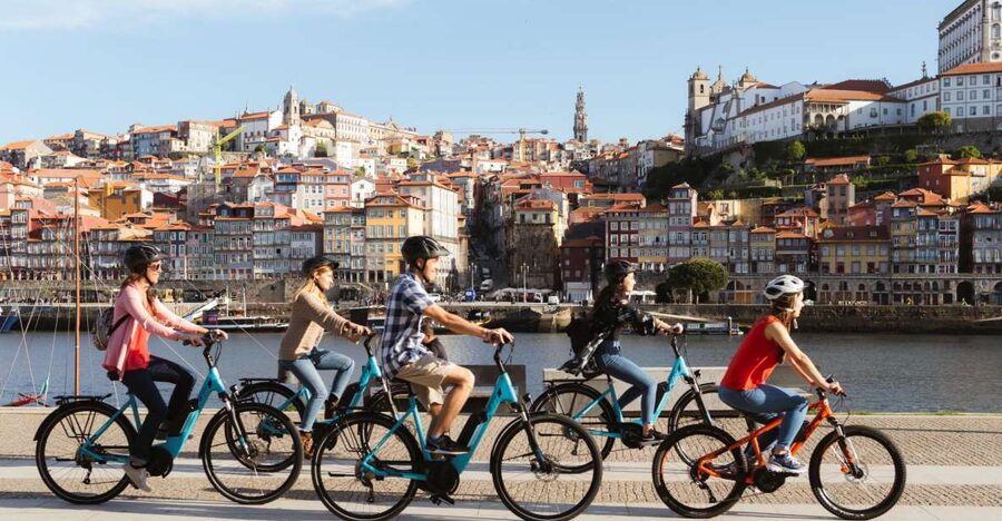 Porto: City Highlights 3-Hour Guided Electric Bike Tour - Why an e-bike is useful in Porto