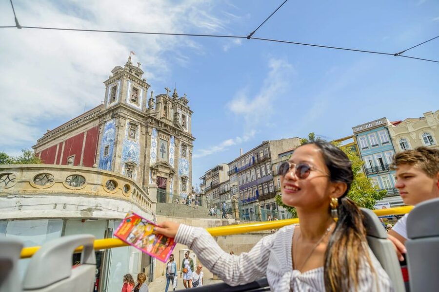 Porto: City Sightseeing Hop-On Hop-Off Bus Tour - The Red Line from Batalha to the Atlantic