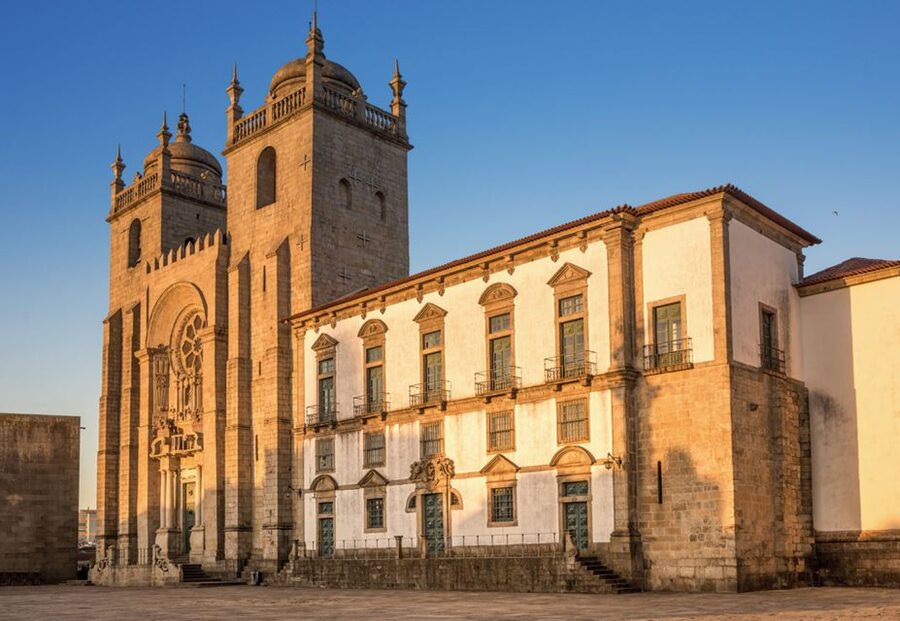 Porto: City Tour, 6 Bridges Cruise and Wine Tasting - Starting near São Bento Station