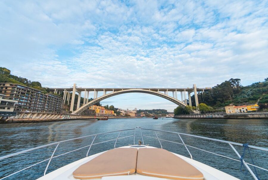 Porto - Douro Cruise with Port wine and snacks - Is $80 a fair price?