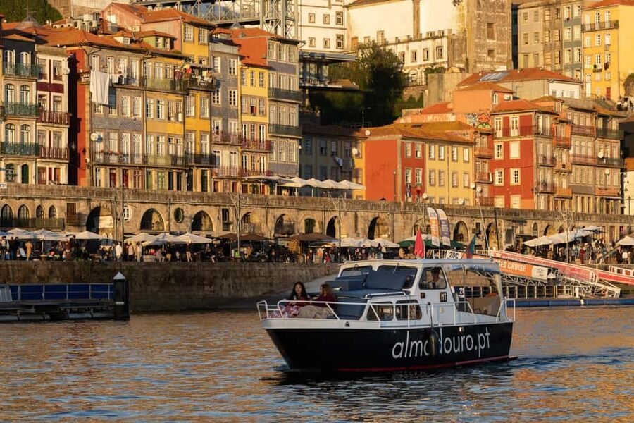 Porto: Douro private cruiser (only for you)6 bridges/sunset - Practical booking advice for Porto