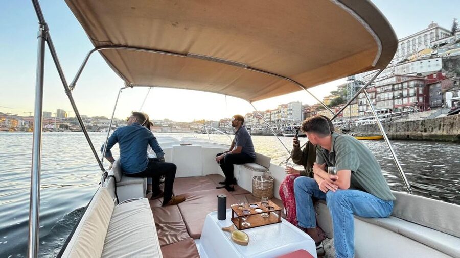 Porto: Douro River Boat Cruise with Port Wine Tasting - Ribeira and Cais de Gaia From the Water