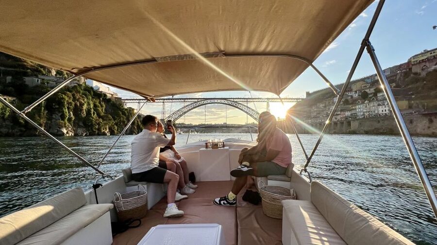 Porto: Douro River Boat Cruise with Port Wine Tasting - The Guides Make the Difference