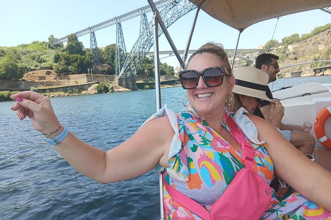 Porto:Douro River boat tour under the 6 bridges - Comfort, families, and group size