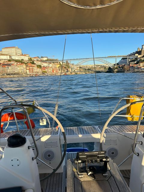Porto: Douro river Boat tour with wine tasting (small group) - Turning toward the Douro estuary