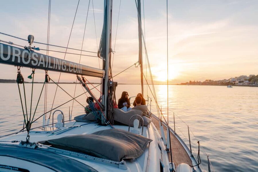 Porto Douro River Cruise: Sunny Day & Peaceful Sunset - Why this two-hour boat ride works so well