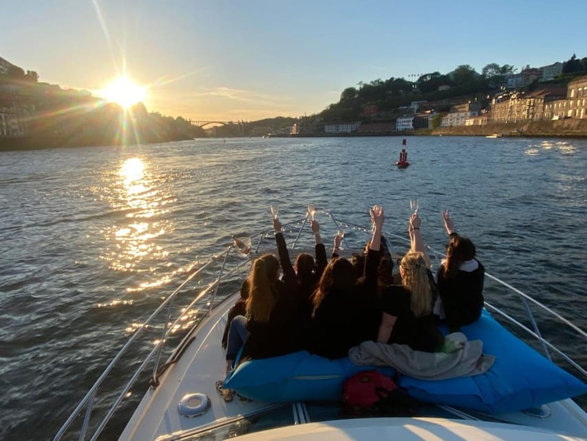 Porto: Douro River Cruise / Welcome Drink/with sunset option - Why this Douro cruise is a good way to see Porto