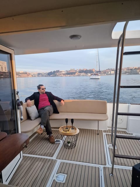 Porto: Douro River Cruise / Welcome Drink/with sunset option - Boarding at Pontoon C