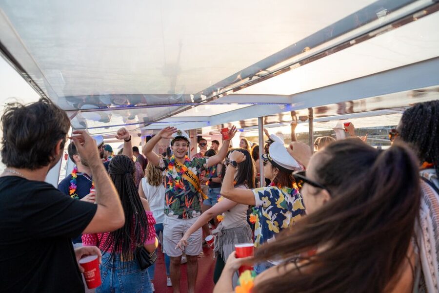 Porto: Douro River Party Boat with Sunset Option & 6 Bridges - Weather, timing, and booking advice