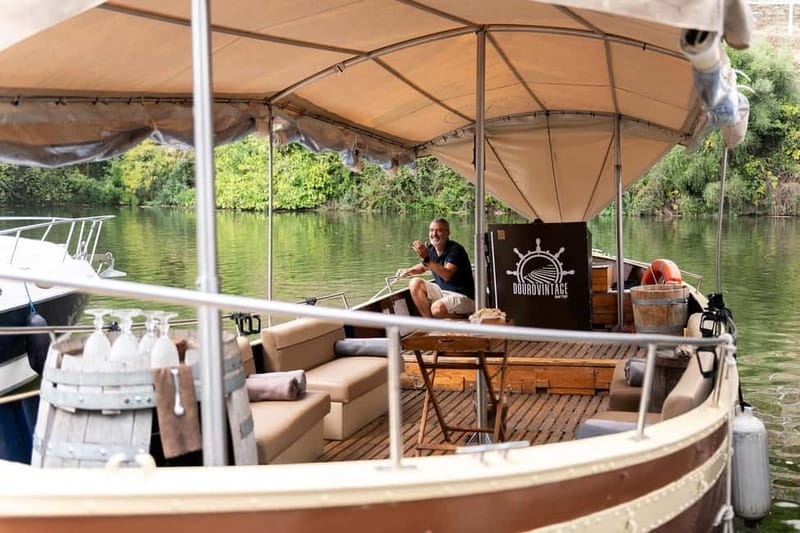 Porto: Douro Valley, 2 Wineries, Lunch & Private Boat Trip - Who should book this tour?