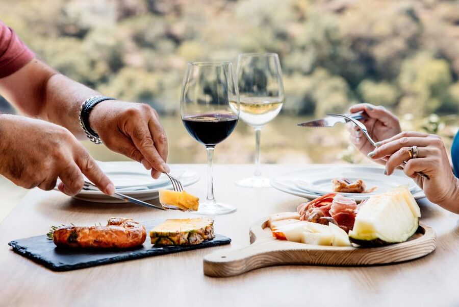 Porto: Douro Valley Full-Day Boat, Train, and Lunch Tour - The Douro from the water near Pinhão