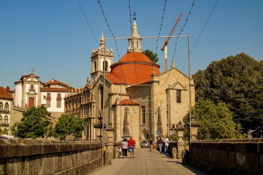 Porto: Douro Valley History & Wine Tour with Cruise & Lunch - Who should book it