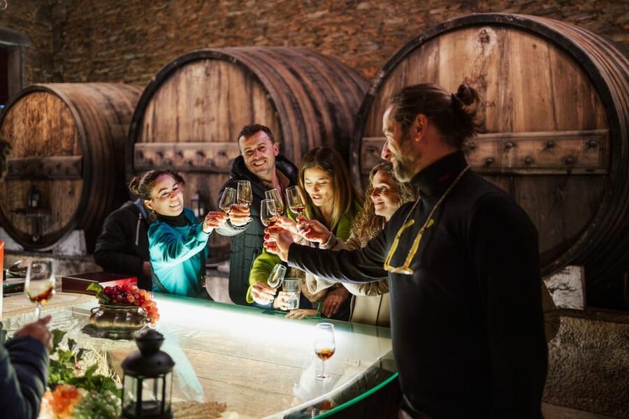 Porto: Douro Valley Tour with 2 Wineries, Lunch and Cruise - Pinhão and the one-hour river cruise