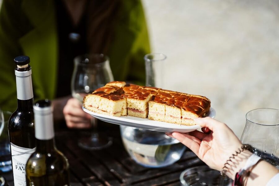 Porto: Douro Valley Tour with 2 Wineries, Lunch and Cruise - Lunch at a family-owned winery in Sabrosa