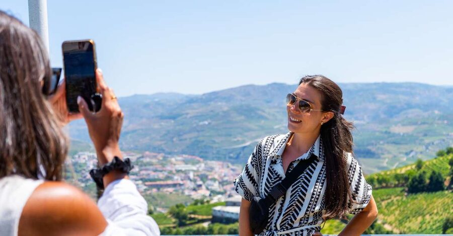 Porto: Douro Valley Tour with Lunch, Boat Cruise & Tastings - Peso da Régua and the first wine tasting