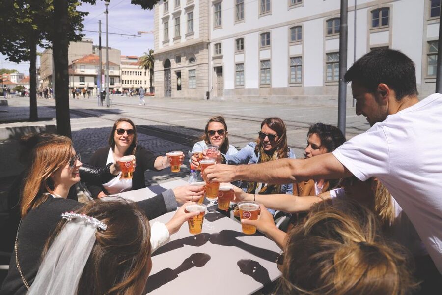 Porto: Evening Local Food Crawl with Drink Pairings - What the food stops add to the evening