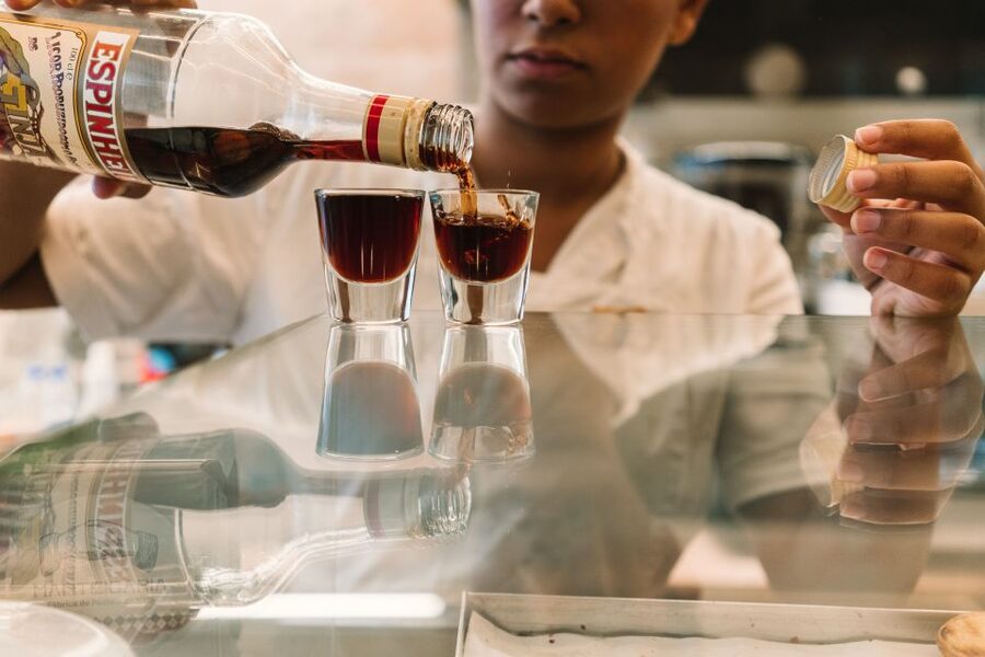 Porto: Evening Local Food Crawl with Drink Pairings - Starting at the war memorial