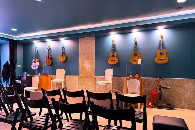 Porto : Fado and Porto Wine Show at the Trinity Noble Hall - Key points at a glance