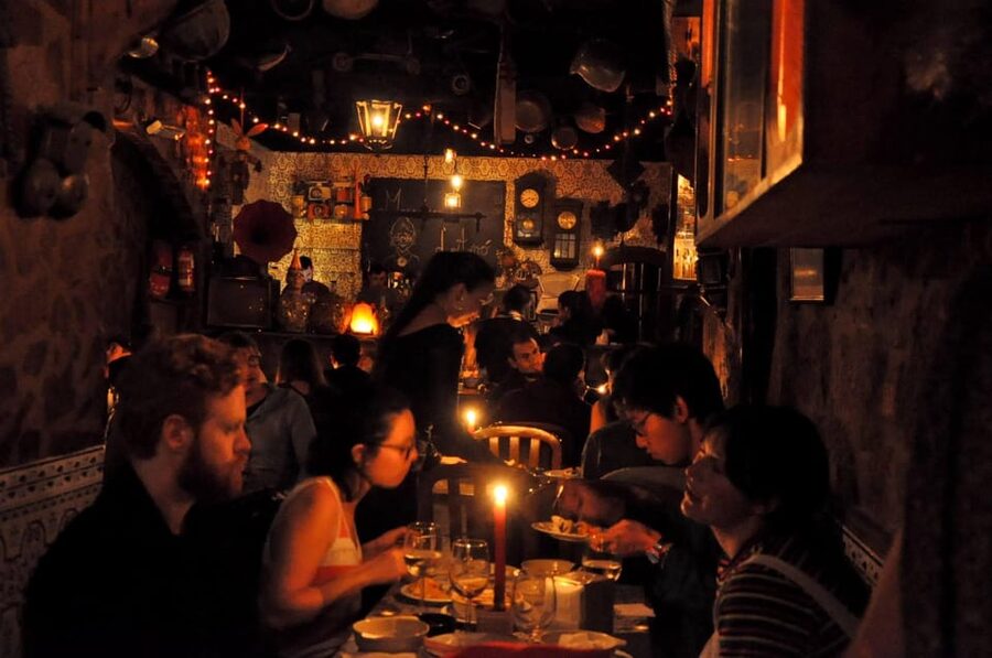 Porto: Fado Show with Dinner in a Traditional Fado House - The 30-minute ride from Porto