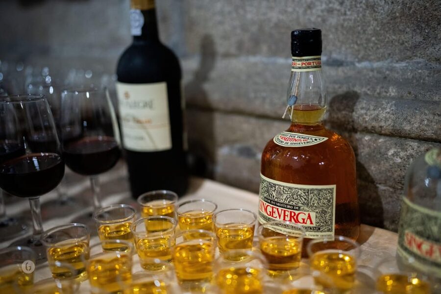 “Porto: Fado Show with Guided Tour in a Historic Monastery” - Who will enjoy this Porto experience most